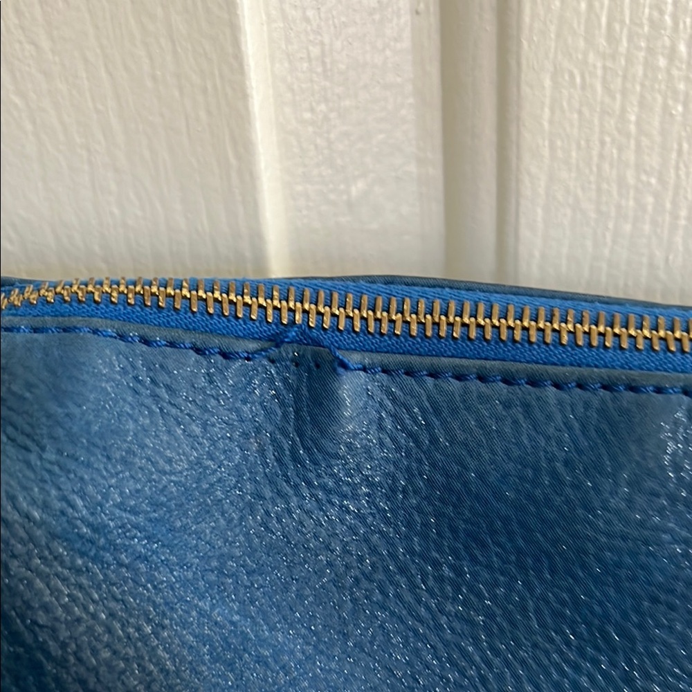 Fendi Vitello Savana Forever Blue Leather Crossbody Bag authentic - Picture 11 of 16